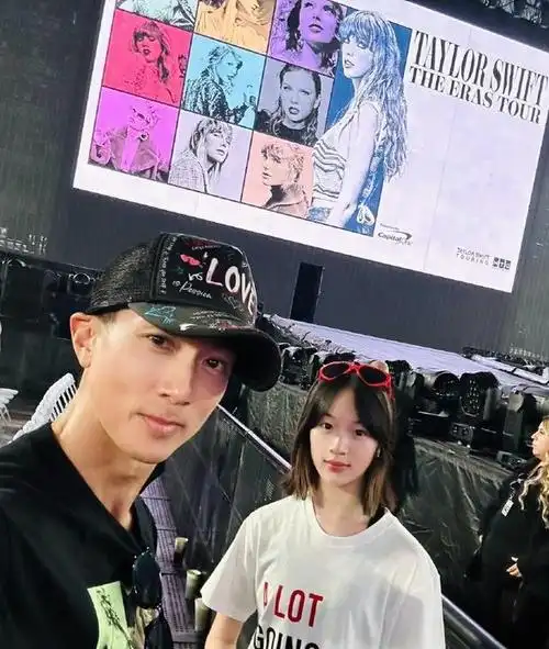 周杰伦是否被邀请和昆凌看霉霉演唱会引热议本人回应狗在吠