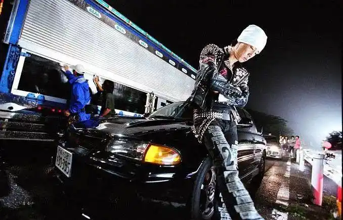 所以,他在《头文字d》须藤京一身上找到了共鸣.