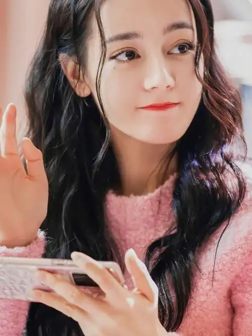 看荣耀了吗热巴太好看了吧杨洋只能排第二