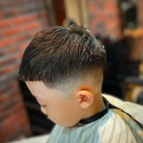 2023最帅小男孩发型,百变时尚很有型,家有儿子的快快收藏吧_造型_头顶