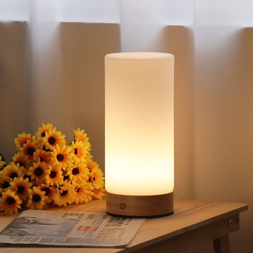 暖光灯卧室温馨