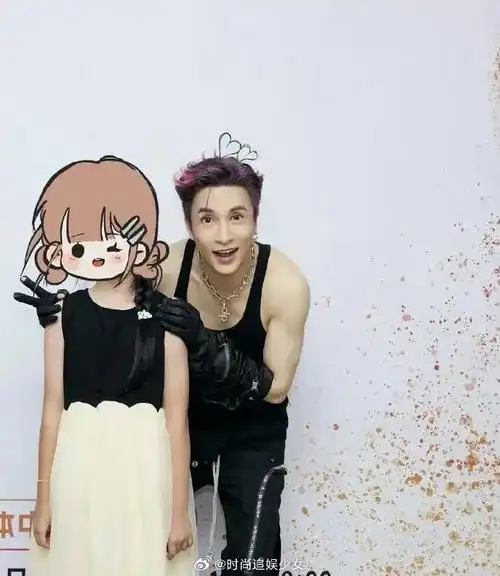 薛之谦也张艺兴化了?