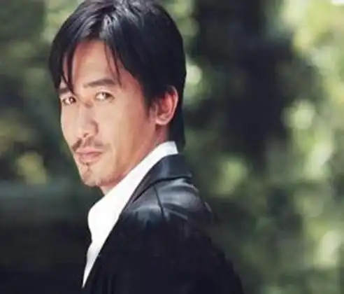 图香港电影无法越过十大经典形象梁朝伟无间道天台图片大放送