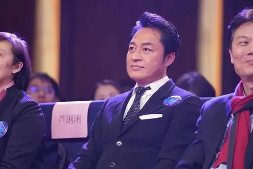 马景涛前妻秀健身照前凸后翘 穿健身服身材火辣-搜狐大视野-搜狐新闻