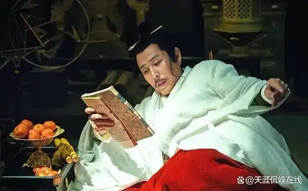 高圆圆前男友竟在《庆余年》这些老爹角色中?这些老爹年轻时真帅