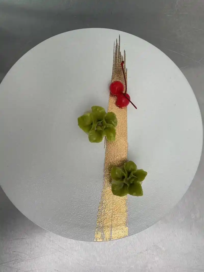 中餐摆盘的小技巧分享~.1.混合摆盘 将不同颜色,不同食材的 - 抖音