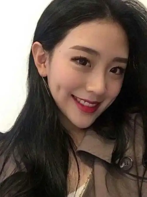 这么做你也可以拥有酒窝!