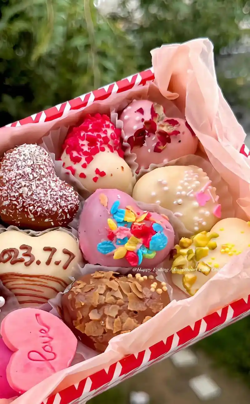 七夕节限定巧克力.#下午茶甜品 #七夕礼物 #巧克力控  七 - 抖音