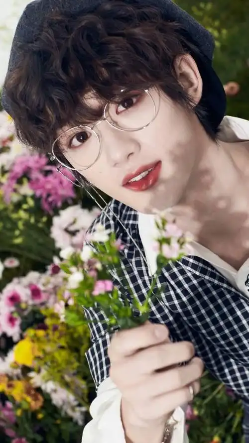 你要做的就是,相信你的好总有人懂可以给我安利一些丁程鑫绝美照片吗?