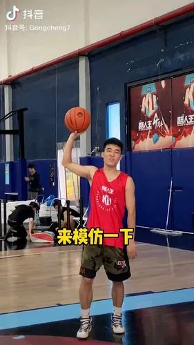 韩曙光模仿路人王各大名宿别说还真有内味