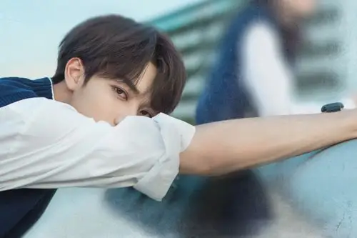 林彦俊生日新歌《对手》上线秒切百万销量 全新定义纯爱视角