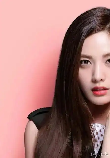 林珍娜是一位出生于韩国忠清北道清州市的女歌手和演员.