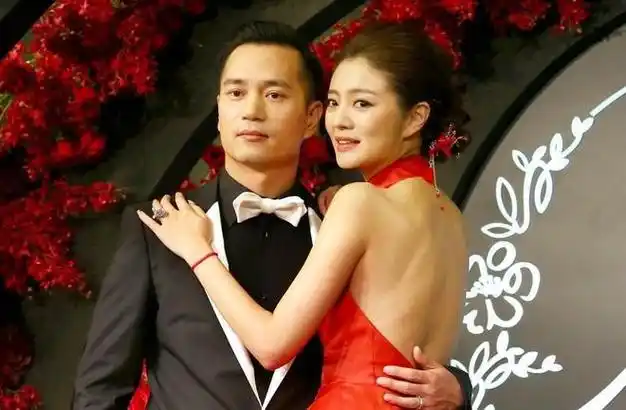 安以轩事业爱情皆破碎,丈夫陈荣炼判刑14年,一双儿女最无辜|娱乐圈