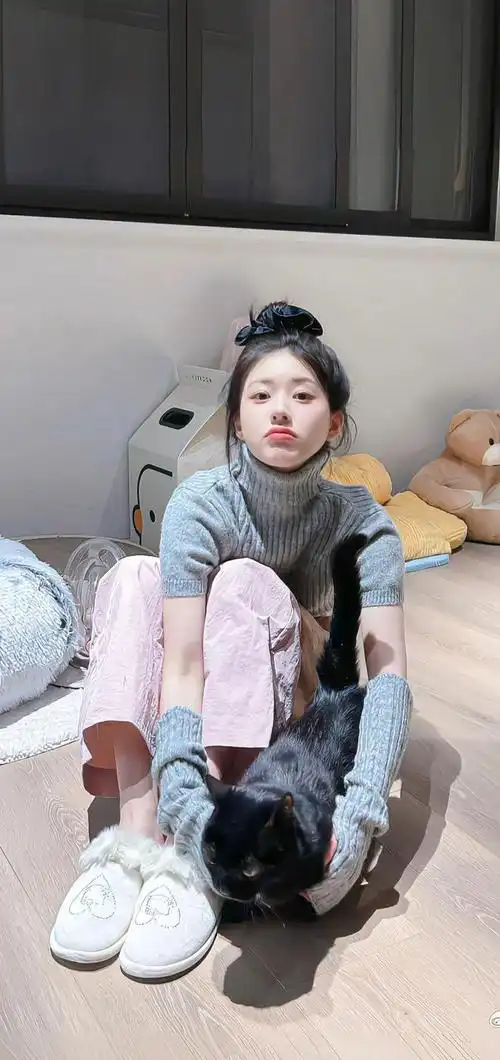 赵露思可爱合集_网易订阅