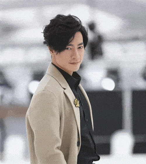 穿上军装的那一刻:李现,对不起了_杀阡陌_因为_不知道