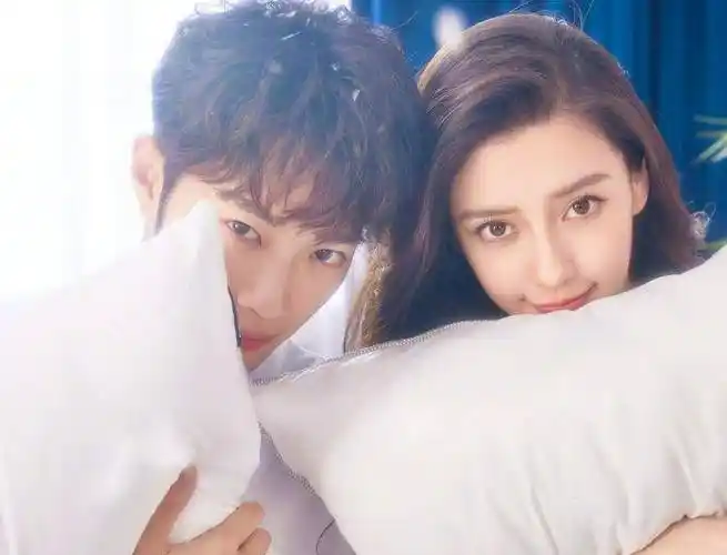 许凯后赖冠霖也演"年上恋"剧,搭档是32岁姐姐,官宣海报太般配_baby