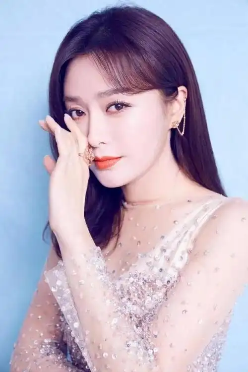 秦岚被自己的颜值惊艳到爆美得让人尖叫