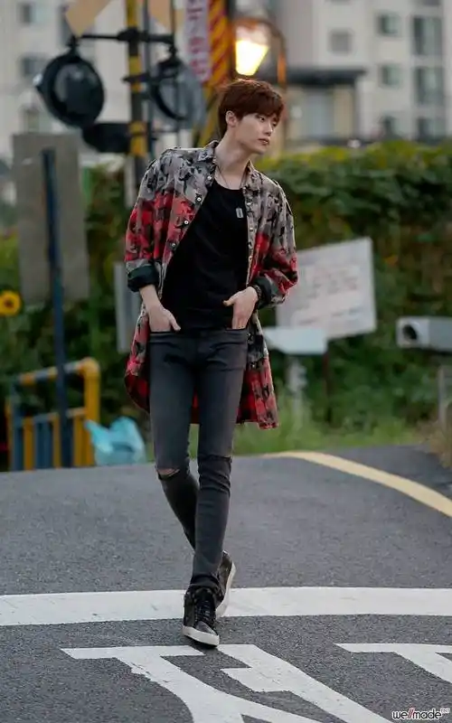 李钟硕ceci这腿实在太细