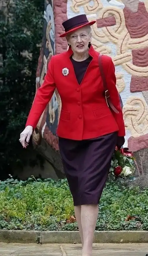 丹麦女王身高182,与英女王是表姐妹,84岁才退位给不争气的儿子