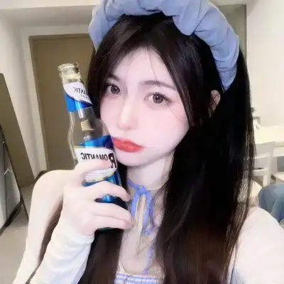 超有气质的氛围感高级质感女头 鲜花围绕的仙女范十足微信女头像_女生