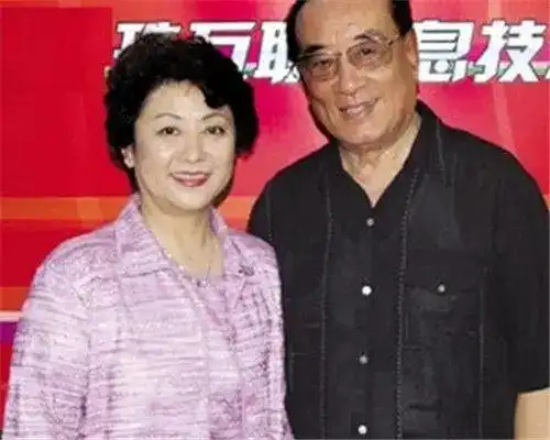 庞学勤与日本老伴高山英子一场美丽的黄昏恋