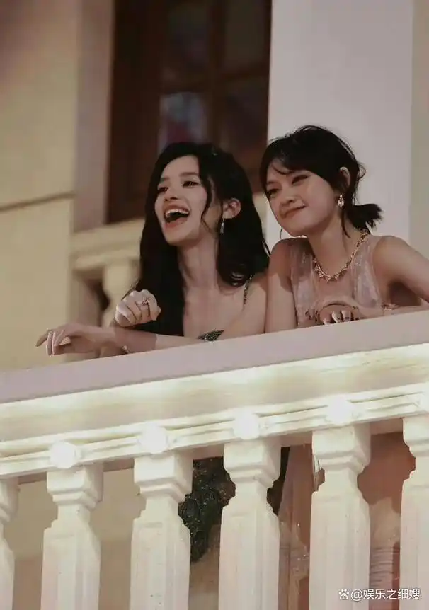 赵今麦颜值演技大获好评,同框女星也黯然失色,她凭什么?