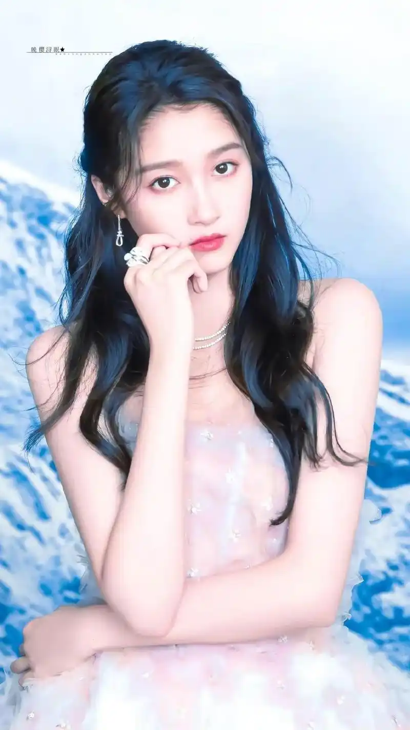 关晓彤的时尚美照,真是太漂亮了