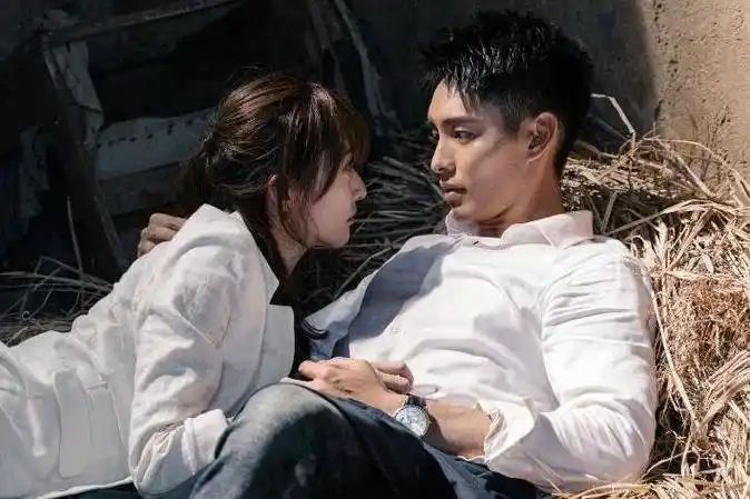 他在逆光中告白剧情讲了什么?结局是什么?_阮念初_厉腾_江浩