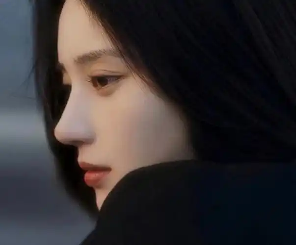 导语:侧颜美是当下社交媒体上备受关注的话题之一.