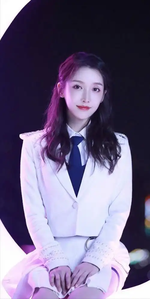 姜贞羽恋爱被喊退圈鹿晗官宣恋情掉粉几十万难道他们不应该