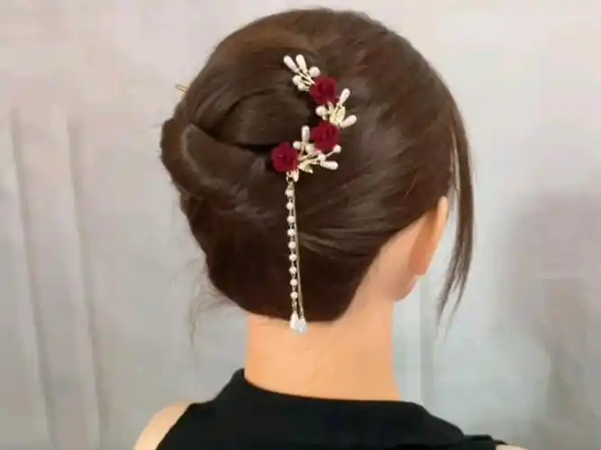 中短发发簪盘发,简单又好看