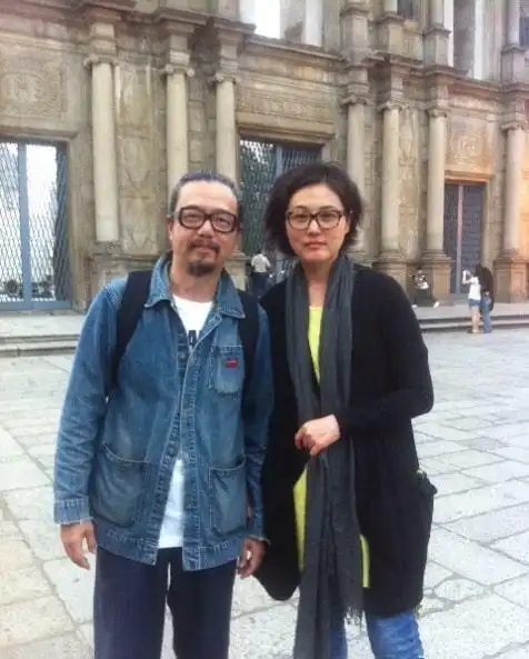 张延当红时嫁大五岁知名演员张锦程恩爱17年生一女甜蜜如初