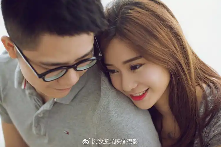 白色情人节这才叫做情侣照你那只能叫合影