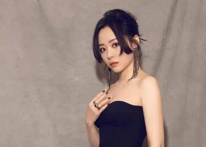 歌星「张靓颖」高清图片,凸显完美身材,喜欢的收藏吧!