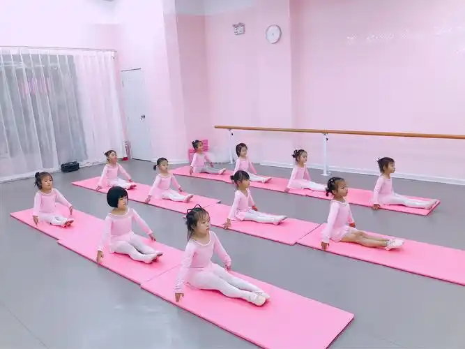 舞诗艺舞蹈课堂—舞蹈课家长为什么不可以旁听?