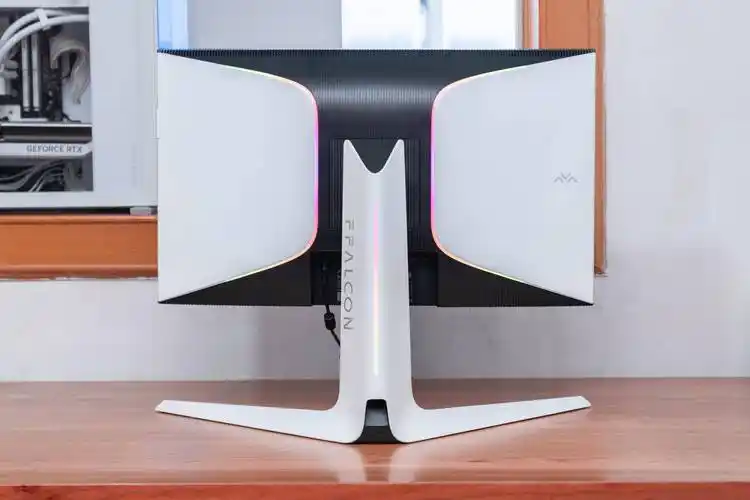 原创雷鸟u8解读4k160hz1152分区miniled国产电竞显示器能有多卷