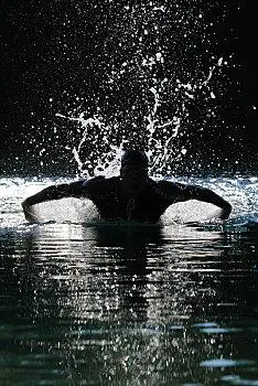 男人,游泳,蝶泳,湖,巴伐利亚,德国,欧洲