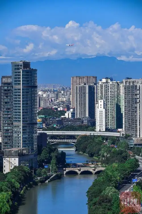 组图中秋好天气彩蛋来了成都市区见到7556米高的贡嘎雪山