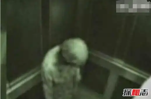 揭秘上海电梯灵异事件真相白衣女鬼实则ps合成