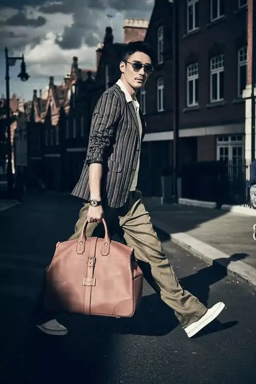 不拼流量不卖颜值,胡兵如何铺就26年时尚路?