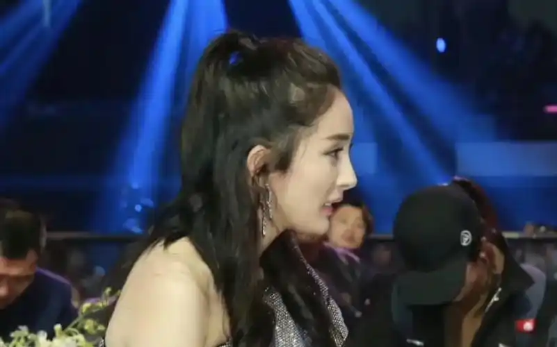 杨幂icon2017星光大赏活动照生图