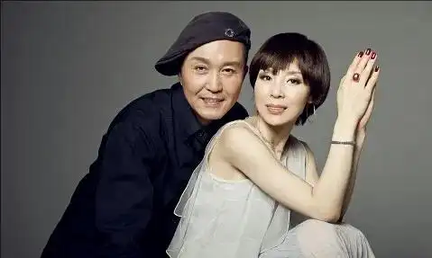 演员李海洋图片,何冰妻子李海洋(个个将妻子捧在手心)