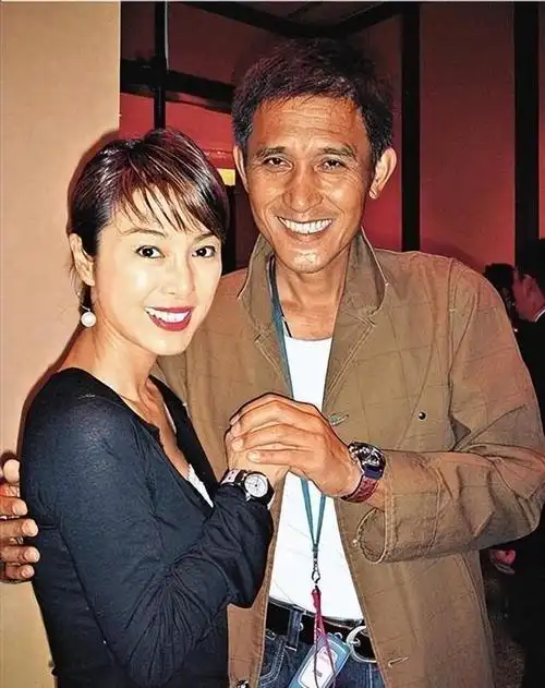 回顾娱圈8对姐妹花:有人抱团捞金身价十亿,有人生怕姐妹过得爽