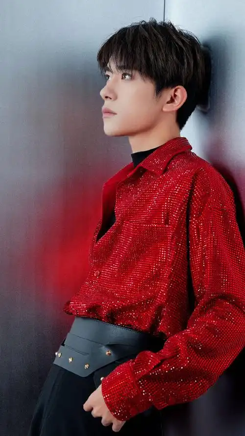 易烊千玺壁纸高清-易烊千玺壁纸2020下载v1.0-七度网