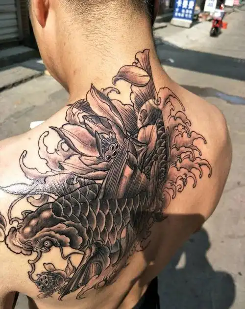 掩盖蝎子纹身图片_背部传统动物成品纹身图案