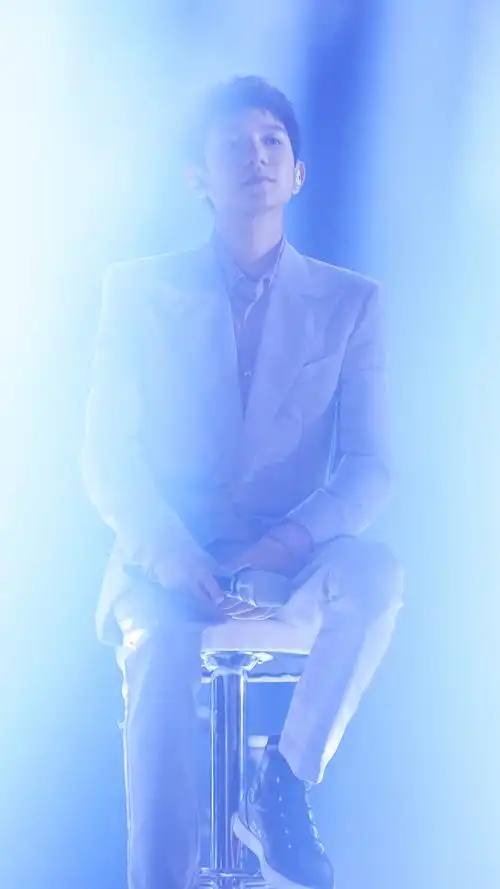 王源西装写真手机壁纸图片
