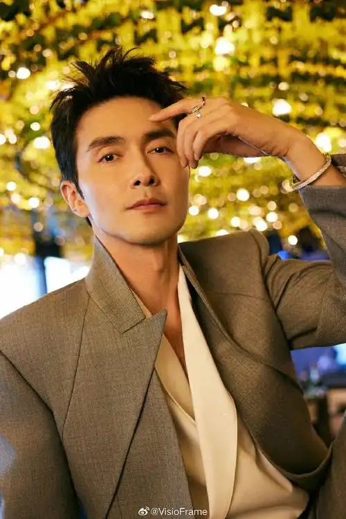 高伟光熟男风##高伟光西装扎嗓子