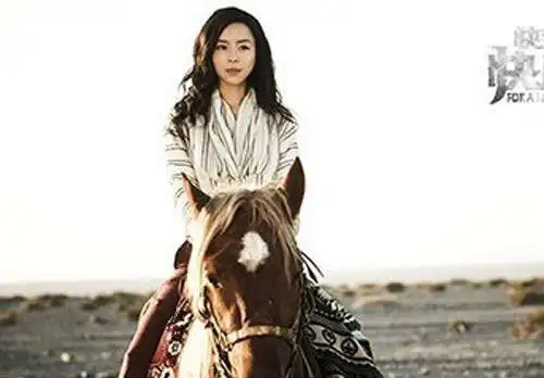 《快手枪手快枪手》今日上映 张静初电力爆表hold住小鲜肉