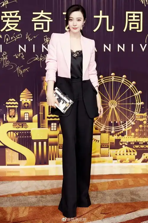 正式复出?范冰冰2019年首次公开亮相 身材纤瘦状态好