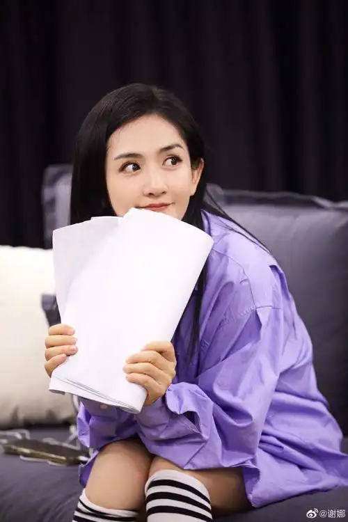 谢娜晒十三角关系花絮照##十三角关系